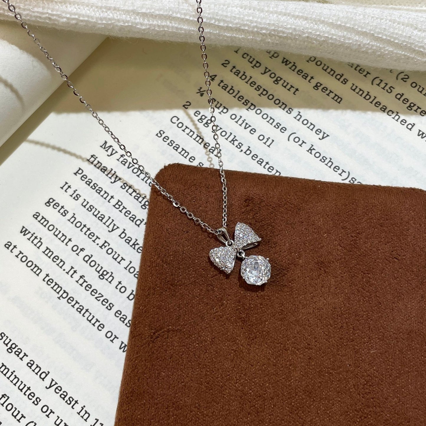 F廠【XDQ0749N】S925純銀韓系甜美蝴蝶結玫瑰切項鍊女小眾精緻閃鑽百搭鎖骨鏈
 25.11-2