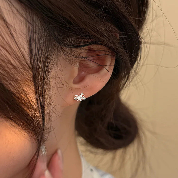 E廠【XDQ10188E】S999純銀簡約小巧蝴蝶結愛心耳環女精緻感小眾心形閃鋯耳飾潮
 25.12-1