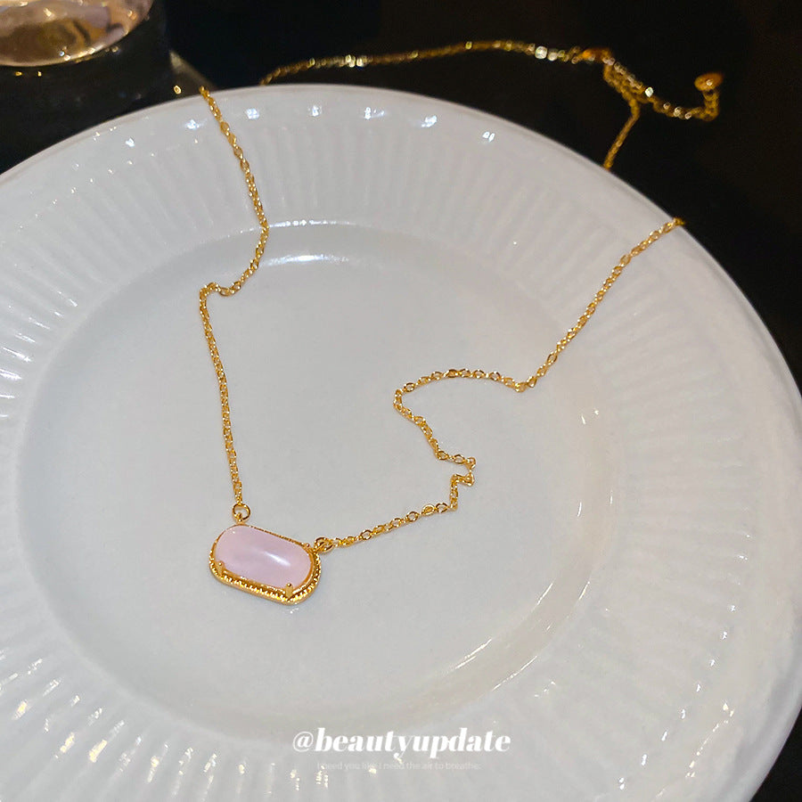 A廠【HN10343】18k真金電鍍樹脂方形吊墜項鍊法式宮廷風鎖骨鏈小眾設計感項鍊女
 25.10-4