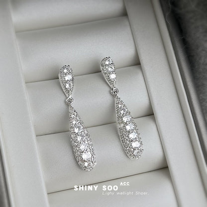 A廠【7424】微鑲鋯石時尚高級感長款水滴幾何名媛風新款耳環耳環飾品
 26.03-2