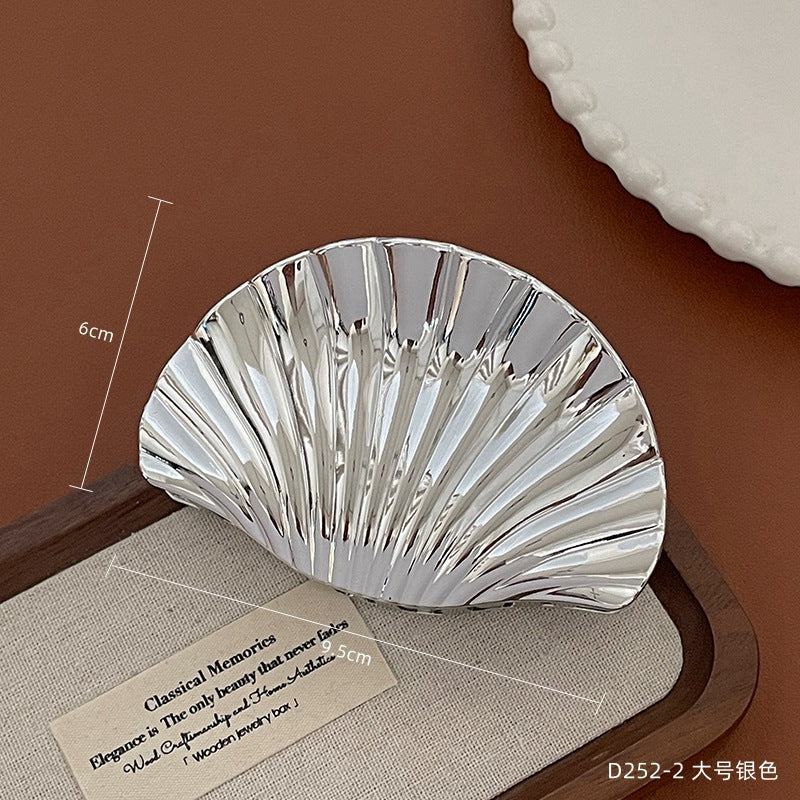 D廠【D252】高級金屬感貝殼抓夾輕奢度假風髮夾新款2025髮飾時尚後腦勺鯊魚夾 25.05-5「D廠-單筆結帳需滿，NT$600出貨(不含運費)」