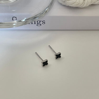 E廠【DQ10932E】S999純銀簡約小巧滴膠四葉草耳環女韓版基本款疊戴百搭耳飾潮
 25.10-3