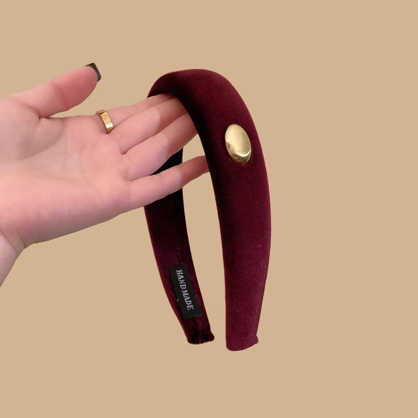 C廠【Y985】新年聖誕復古絲絨金標髮箍女洋氣時尚高顱頂氣質顯白百搭頭箍髮飾
 25.12-4「C廠-單筆結帳需滿，NT$500出貨(不含運費)」