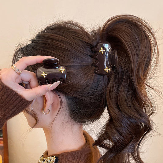 C廠【Y1057】巧克力棕金標抓夾女高馬尾鯊魚夾2026新款後腦勺髮夾百搭氣質髮飾
 26.01-1