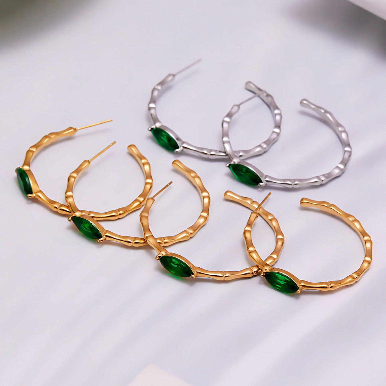 B廠【F707】不鏽鋼幾何C型祖母綠鋯石耳環 ins鍍18k金小眾時尚百搭耳飾
 25.11-1