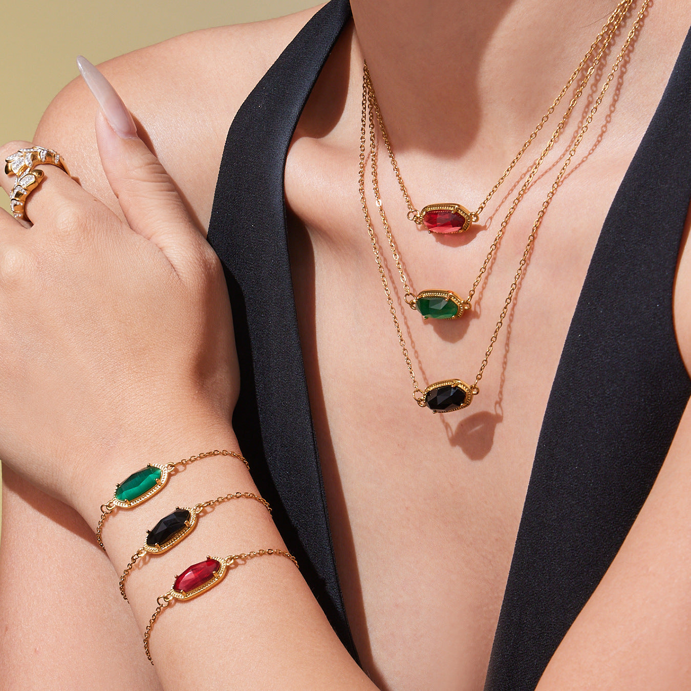 B廠【TXP453】不銹鋼天然水晶石切面爪鑲鋯石方塊五葉花吊墜項鍊手鍊套裝
 25.10-4