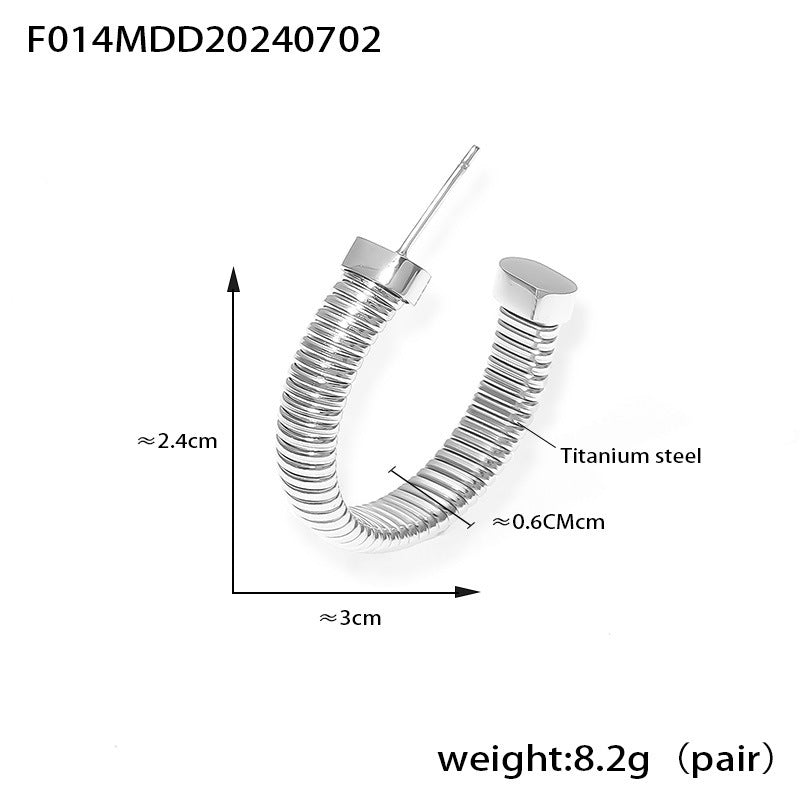 B廠【F014】赫本風網紅同款嘻哈哦沒金屬誇張螺紋C型耳環鈦鋼設計不掉色耳飾 24.07-2