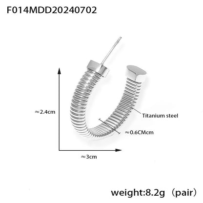 B廠【F014】赫本風網紅同款嘻哈哦沒金屬誇張螺紋C型耳環鈦鋼設計不掉色耳飾 24.07-2