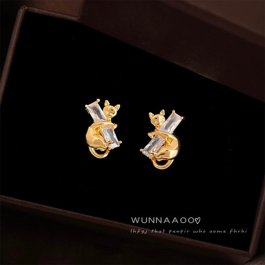 C廠【6991】原創貓咪鑲嵌鋯石925銀針耳環高級感個性小眾ins設計師耳飾耳環女
 25.10-5