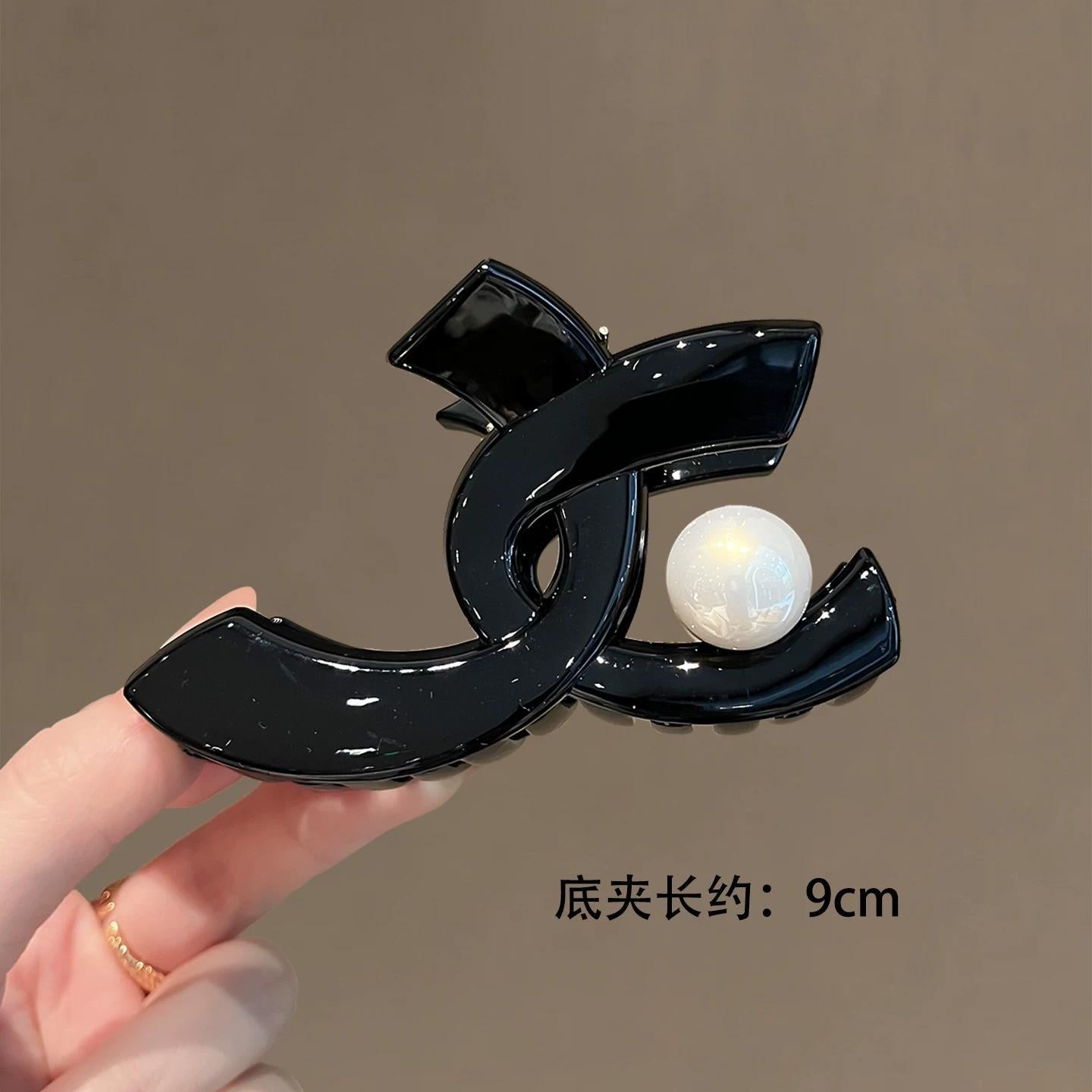 C廠【X279】高級感品質抓夾珍珠交叉時尚髮飾簡約氣質後腦勺半紮盤髮神器髮夾
 26.05-2「C廠-單筆結帳需滿，NT$500出貨(不含運費)」