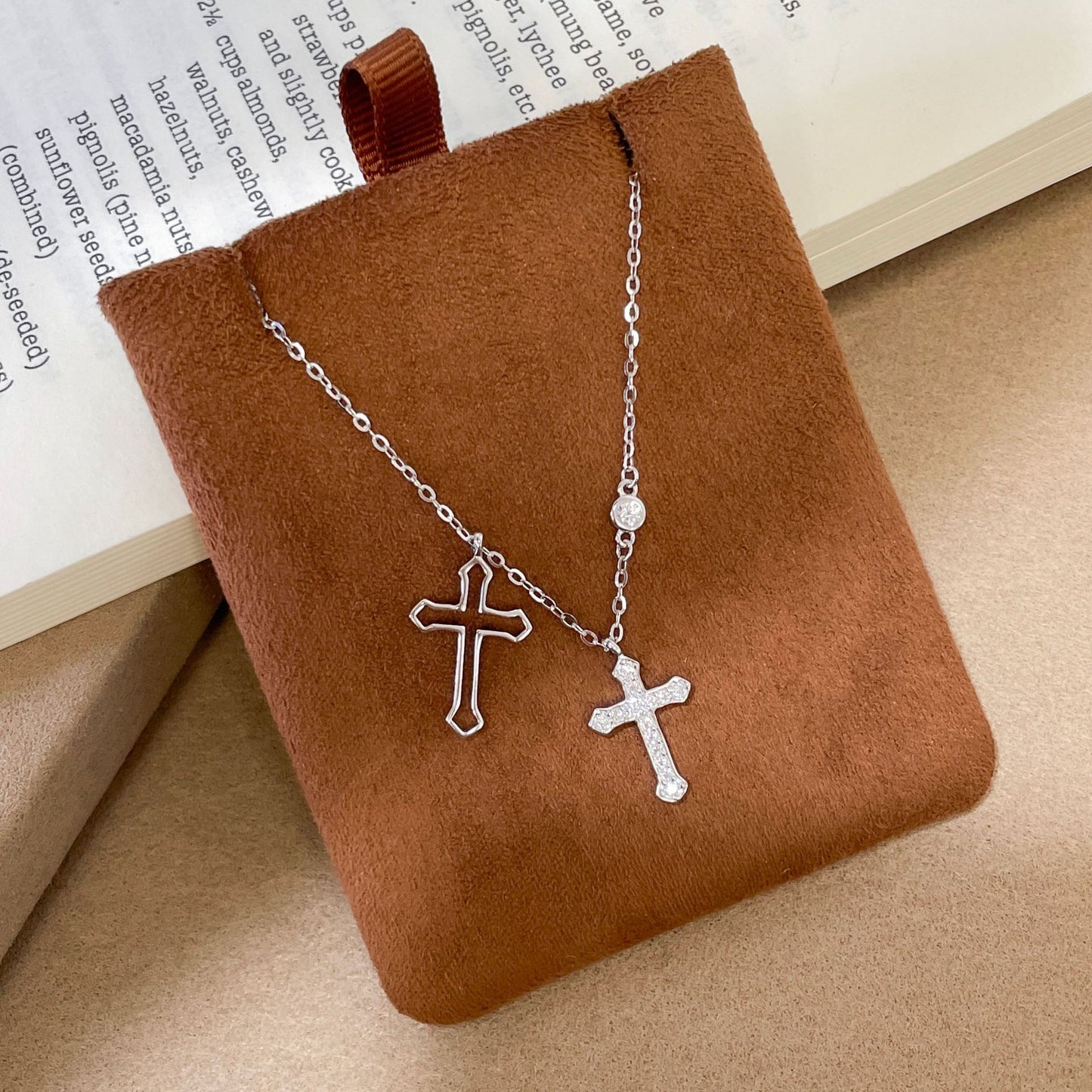 E廠【XDQ0521N】歐美跨境925銀十字架項鍊女小眾中古風輕奢高級感鎖骨鏈首飾
 26.03-1