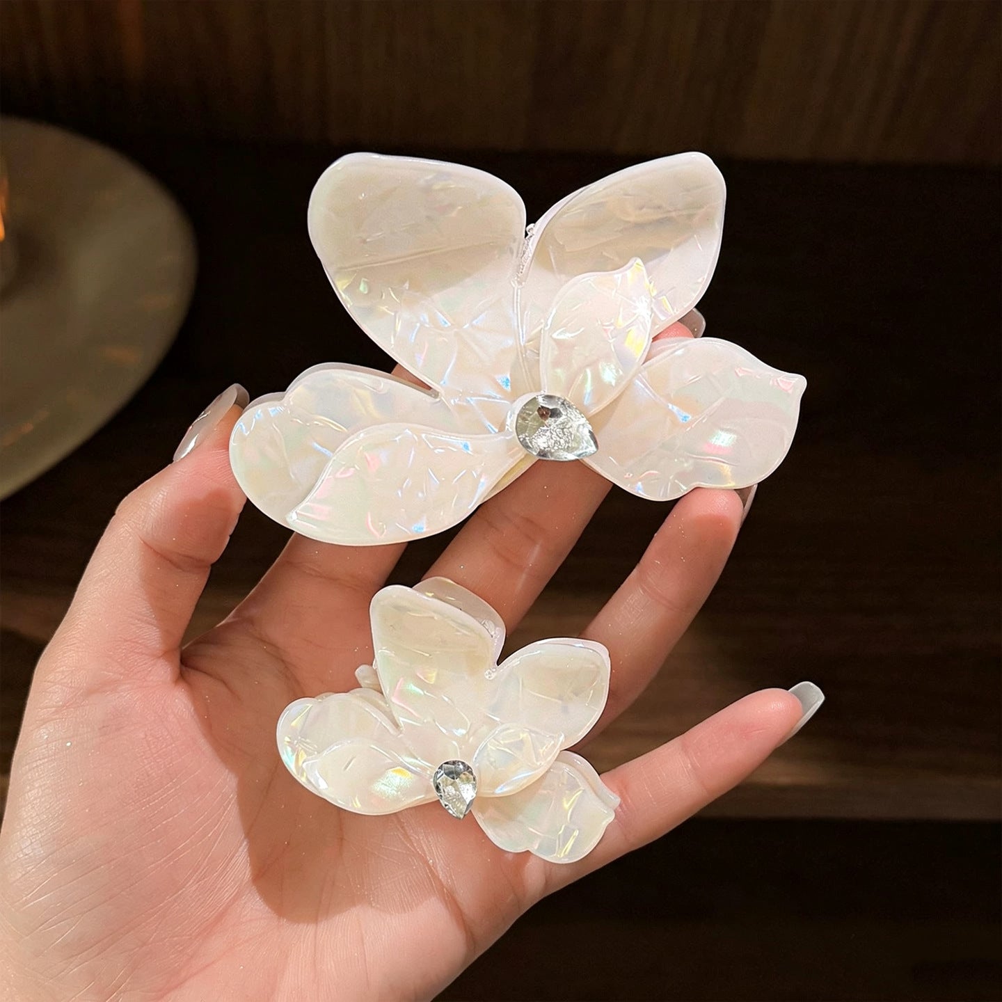 C廠【Q59】復古醋酸人魚姬水鑽蝴蝶抓夾女後腦勺盤髮鯊魚夾子髮量少髮卡頭飾
 26.05-4「C廠-單筆結帳需滿，NT$500出貨(不含運費)」
