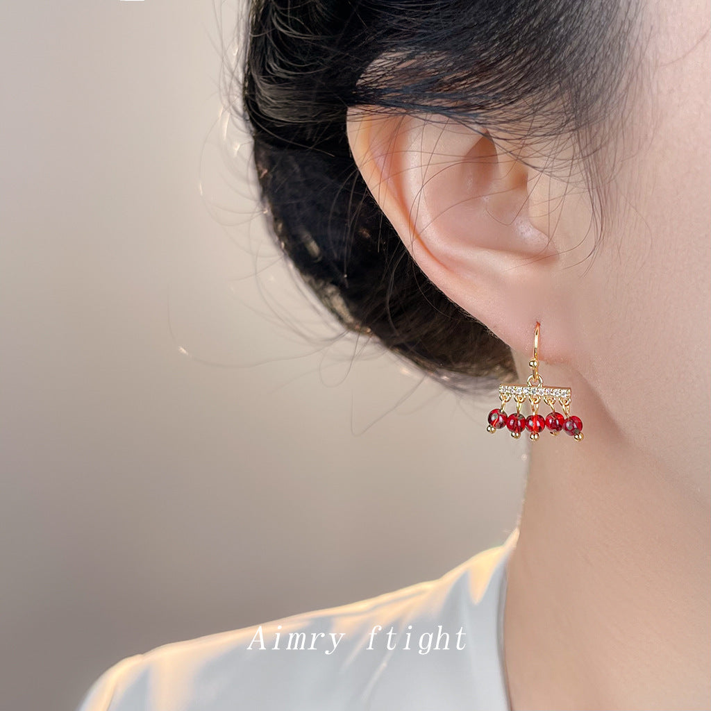 C廠【7081】文藝復古微鑲鋯石民族風流蘇氣質簡約高級感新款耳飾
 25.11-2