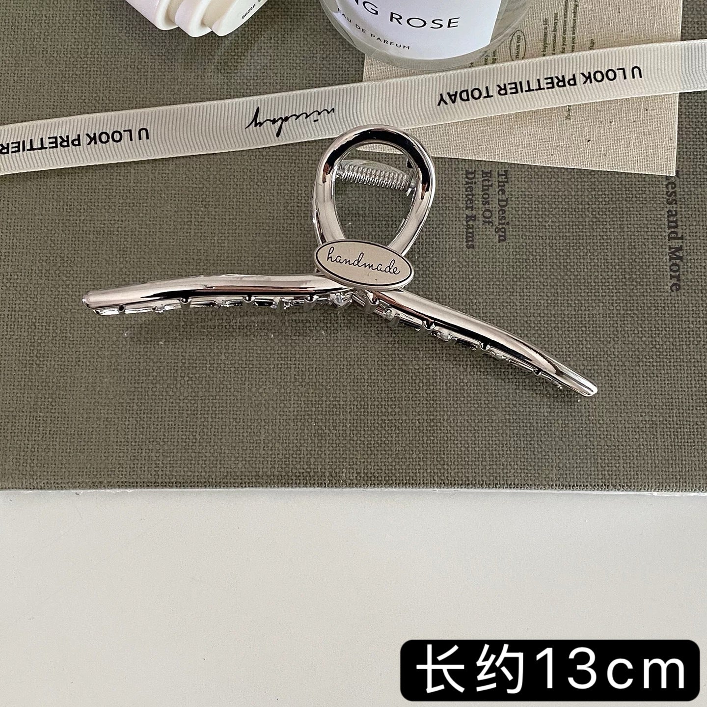 C廠【X193】高品質感字母金屬大號抓夾髮量多通勤百搭冷淡風髮夾鯊魚夾子髮飾
 26.04-5「C廠-單筆結帳需滿，NT$500出貨(不含運費)」