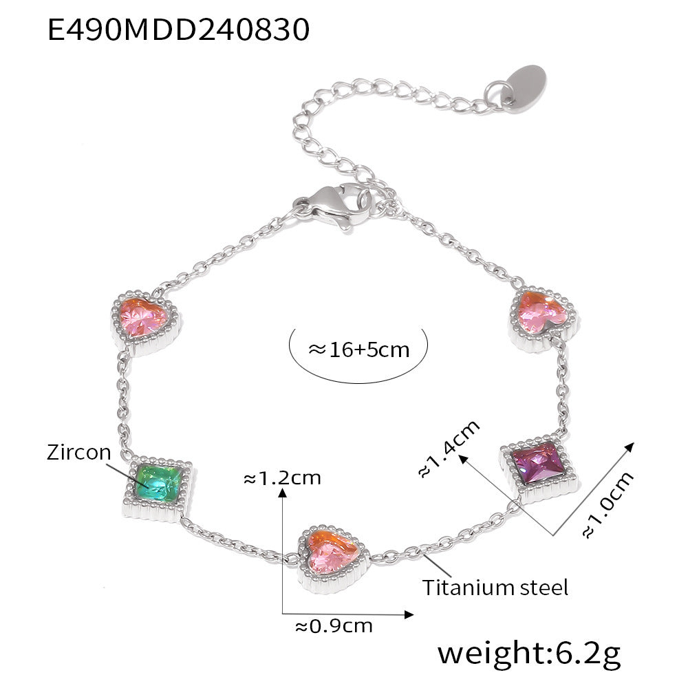 B廠【E490】跨境新款金愛心方形鋯石手鍊輕奢感氣質鈦鋼PVD鍍18K真金小眾手飾 24.09-1