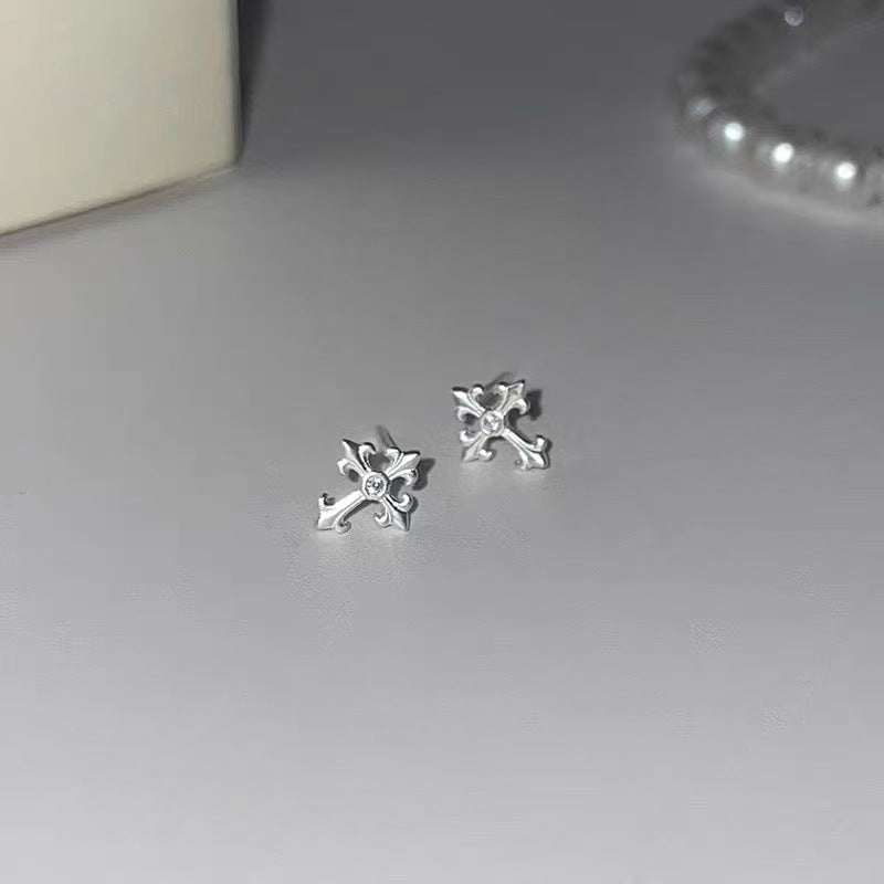 F廠【XDQ10910E】小眾設計S999純銀十字架耳環女簡約高級感鳶尾花迷你日常耳飾
 25.11-2