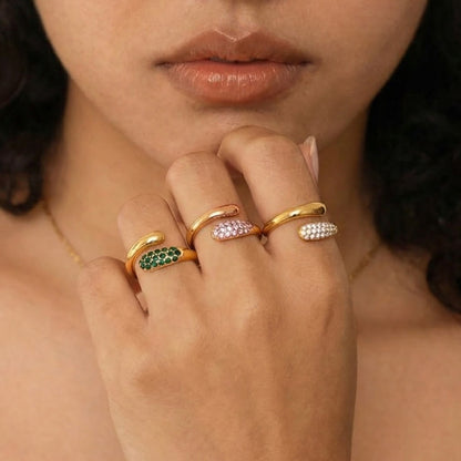 B廠【A002】跨國歐美ins時尚簡約粉綠白三色水鑽開口戒指不鏽鋼鍍18K真金飾品
 26.01-2