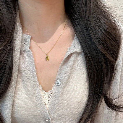 E廠【DQ0038N】S925純銀復古時尚仿橄欖石項鍊女雕花橢圓吊墜通勤百搭鎖骨鏈
 25.09-1