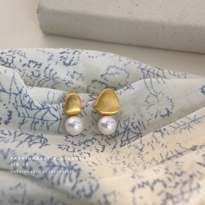 A廠【4243】施家珍珠不對稱拉絲金豆豆耳環通勤百搭簡約不規則冷淡風氣質耳飾 25.01-2
