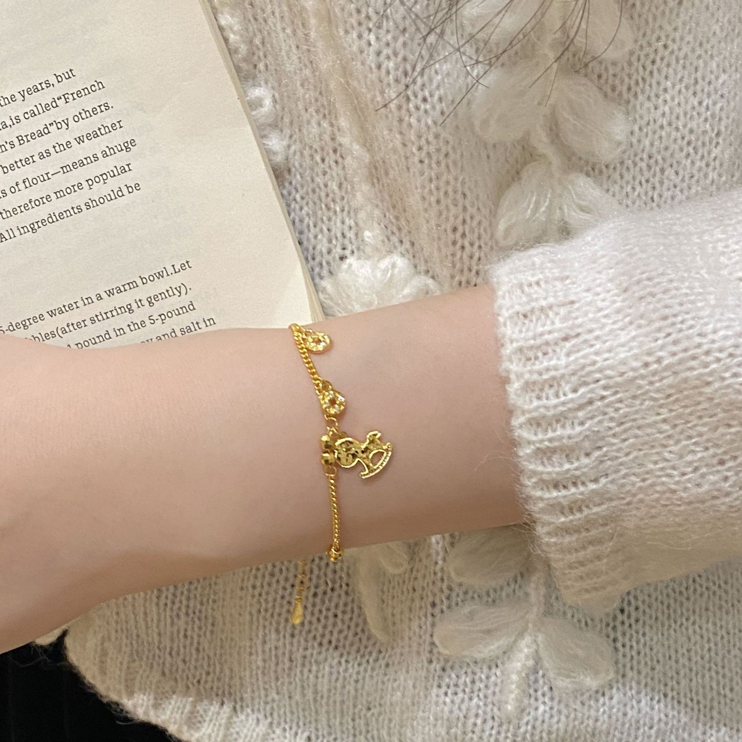 F廠【DQ1174S】碎冰冰馬上有錢手鍊女S925純銀小眾設計感銅錢生肖馬手飾
 25.11-2