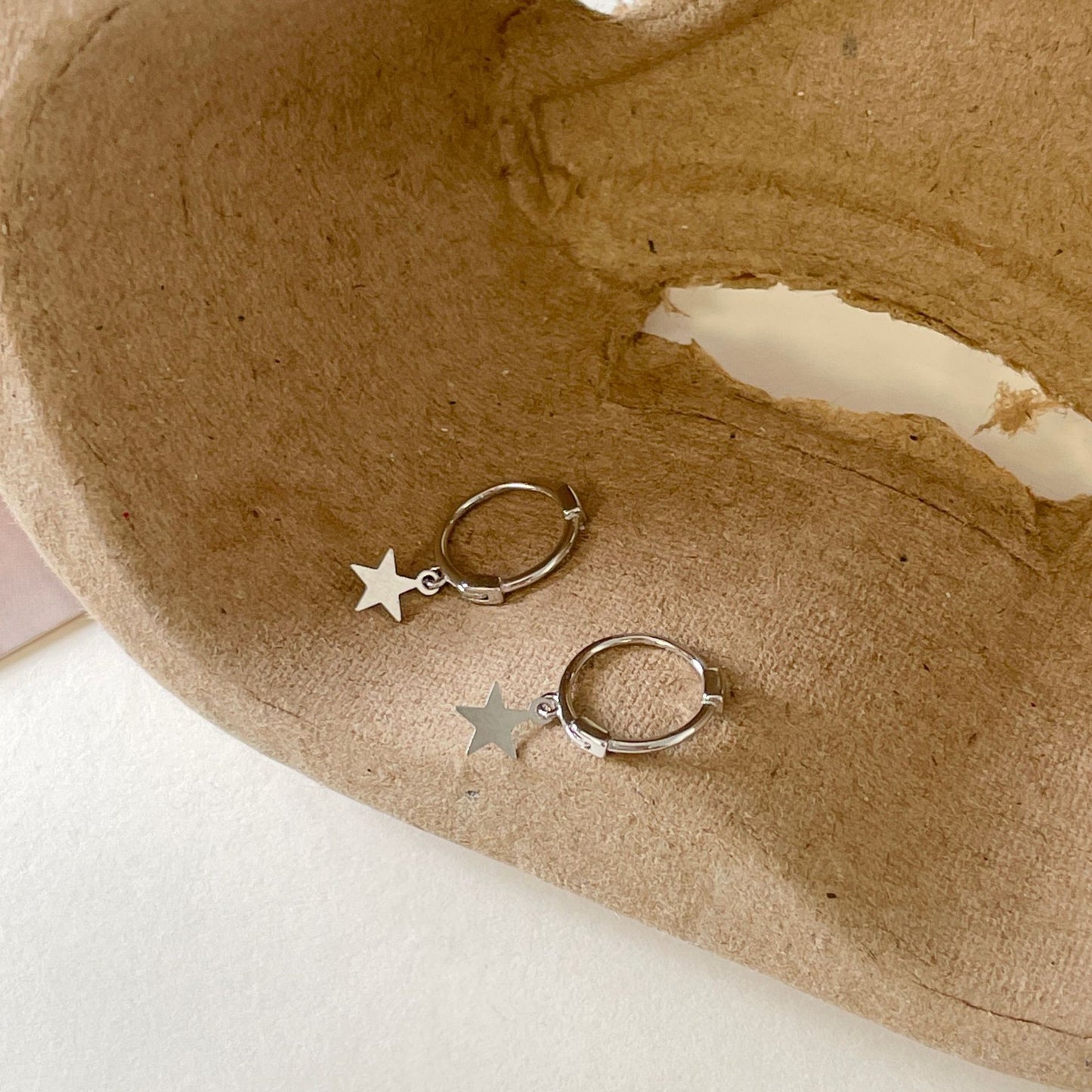 E廠【XDQ11664E】小眾設計感星星耳扣女S925純銀冷淡風星形耳墜百搭耳環耳飾潮
 26.03-2
