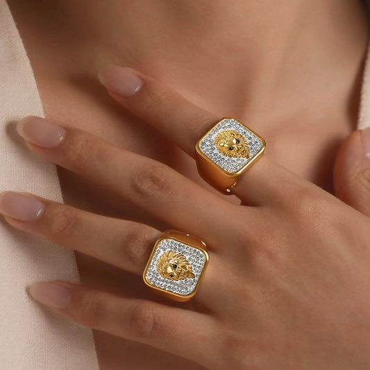 B廠【A060】歐美ins輕奢簡約設計方形獅子頭滿鑽戒指不鏽鋼鍍18k金嘻哈風手飾
 26.01-2