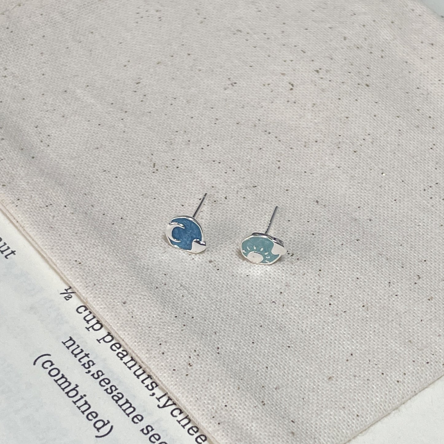 E廠【XDQ11376E】S999純銀不對稱月亮太陽耳環女時尚個性暈染琺瑯通勤百搭耳飾
 25.11-4