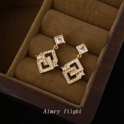 A廠【7197】原創高級感時尚幾何微鑲鋯石方形輕奢風925銀針鍍14K耳飾耳環
 25.12-1