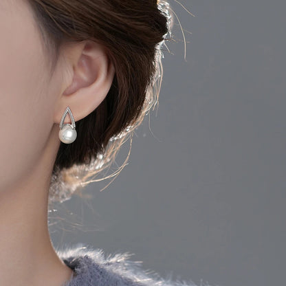 E廠【XDQ11059E】S925純銀輕奢仿珍珠馬蹄耳扣女時尚優雅鑲鑽V型耳環氣質耳飾
 26.03-2