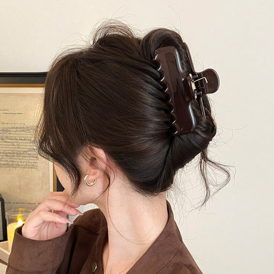 C廠【Y1107】設計感~早春高階大抓夾女2026新款高級感鯊魚夾髮夾後腦勺夾子
 26.02-1