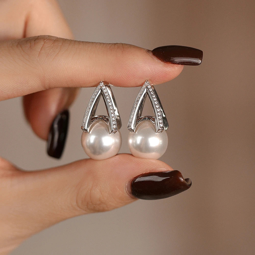 E廠【XDQ11059E】S925純銀輕奢仿珍珠馬蹄耳扣女時尚優雅鑲鑽V型耳環氣質耳飾
 26.03-2