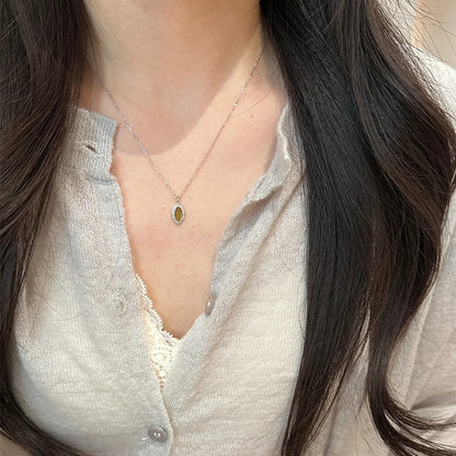 E廠【DQ0038N】S925純銀復古時尚仿橄欖石項鍊女雕花橢圓吊墜通勤百搭鎖骨鏈
 25.09-1