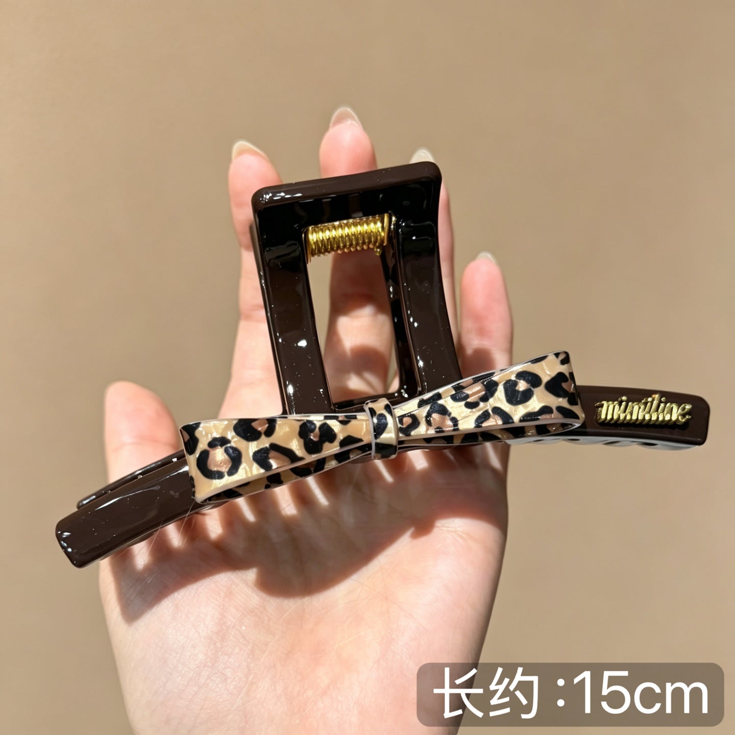 C廠【X532】豹紋蝴蝶結抓夾女高級感2026新款大號髮夾後腦勺髮量大鯊魚夾髮飾 26.07-1「C廠-單筆結帳需滿，NT$500出貨(不含運費)」