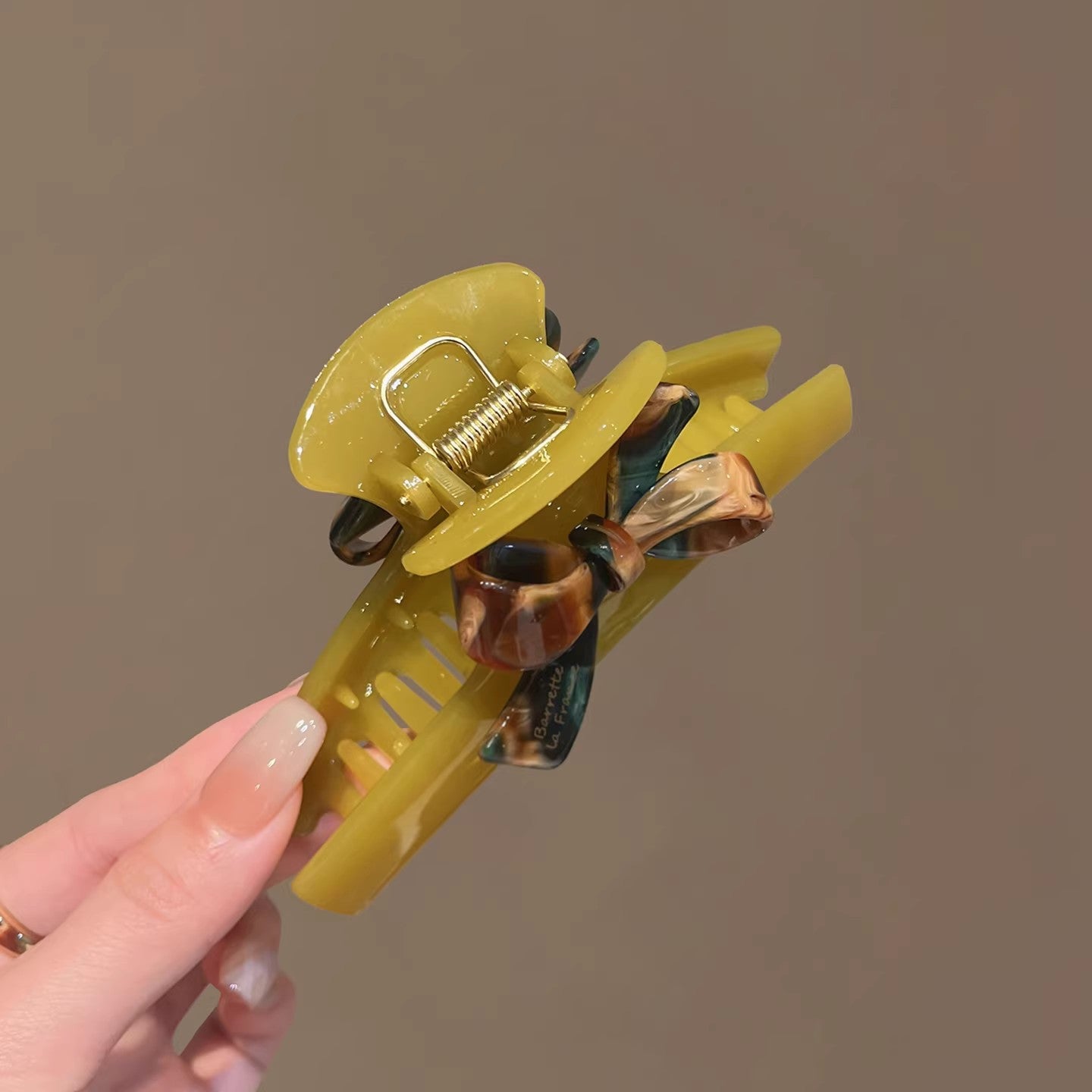 C廠【X2】高品質復古醋酸蝴蝶結抓夾2025新款高級髮夾氣質後腦勺鯊魚夾髮飾
 26.03-2