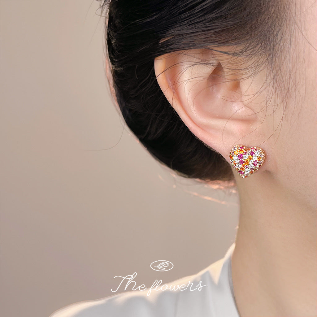 A廠【7180】輕奢風時尚滿鋯石彩鑽愛心 925銀針耳環女時尚高級感通勤百搭耳飾
 25.12-1