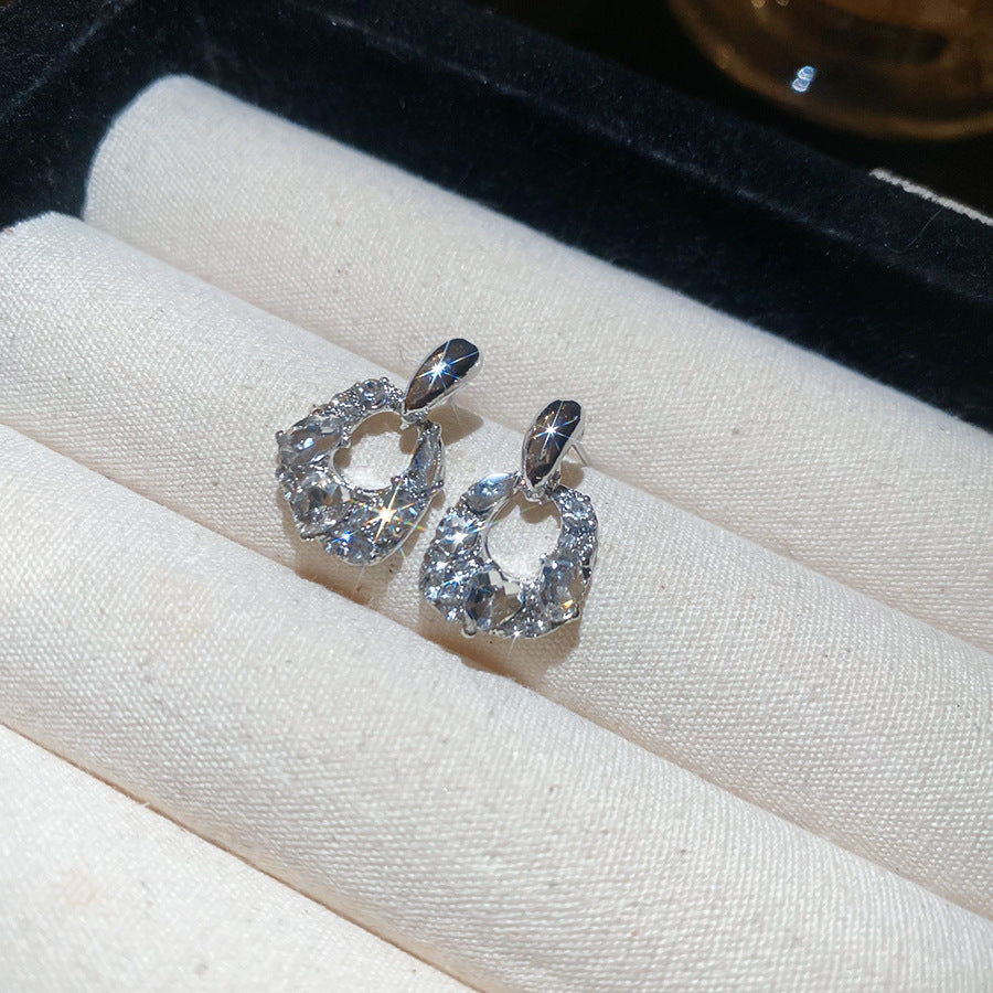 A廠【HE29246】時尚爆款輕奢精緻簡約高級感耳環氣質百搭獨特設計感小眾耳扣耳飾
 25.11-1