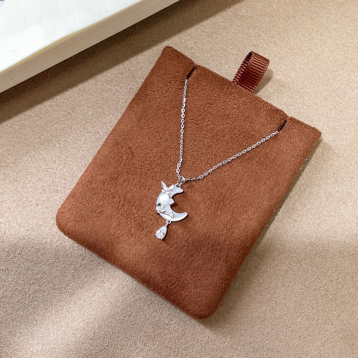 E廠【DQ0135N】小眾韓版S925純銀貝殼月亮項鍊女氣質輕奢蝴蝶水滴流蘇鎖骨鏈
 26.04-3