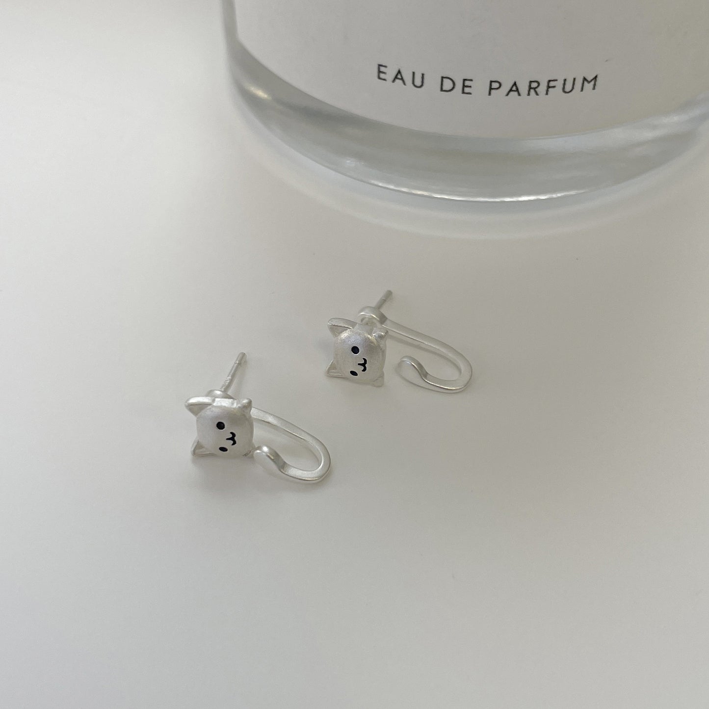 F廠【XDQ11602E】S999純銀精緻可愛小貓耳環女高級感後掛式卡通小貓耳環耳飾潮
 25.11-1