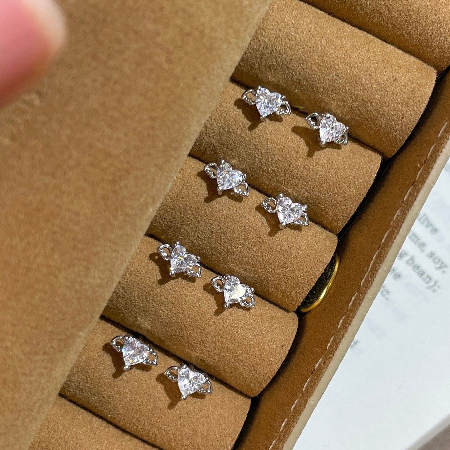 F廠【XDQ10860E】足銀999純銀天使愛心小耳環女鋯石小眾設計高級感養耳洞耳飾
 25.10-5