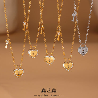 B廠【TXP299】歐美不銹鋼5A鋯石愛心鎖頭鑰匙棍吊墜鎖骨項鍊戒指飾品套裝 25.07-2