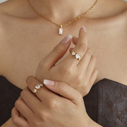 B廠【A989】歐美飾品不鏽鋼愛心5A鋯石愛心三鑽開口可調式戒指鍍金保色 25.03-3