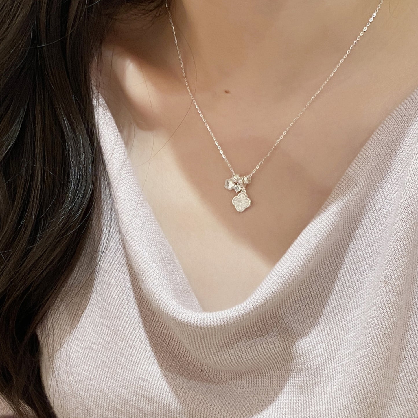 F廠【XDQ0012N】S925純銀鐳射四葉草項鍊女輕奢高級感閃鋯花朵精緻鎖骨鏈
 25.10-5