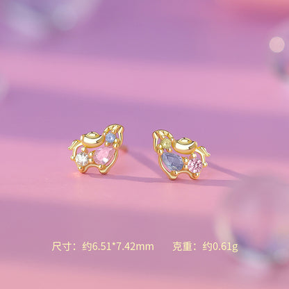 D廠【YC5167E】原創足銀S999元寶彩鋯小馬耳環本命夢幻甜美精緻金路踏寶耳飾
 25.12-3