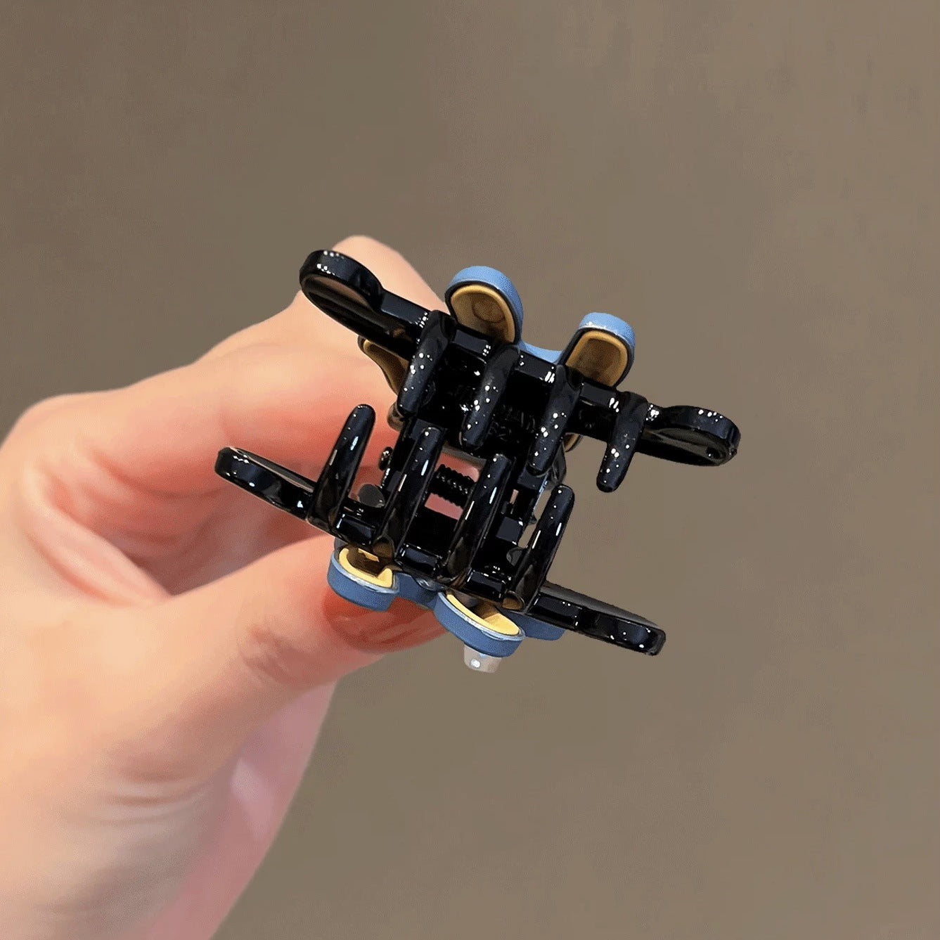 C廠【X119】藍色小狗髮夾質感半紮髮抓夾精緻小號髮卡2026新款後腦勺鯊魚夾女
 26.04-3