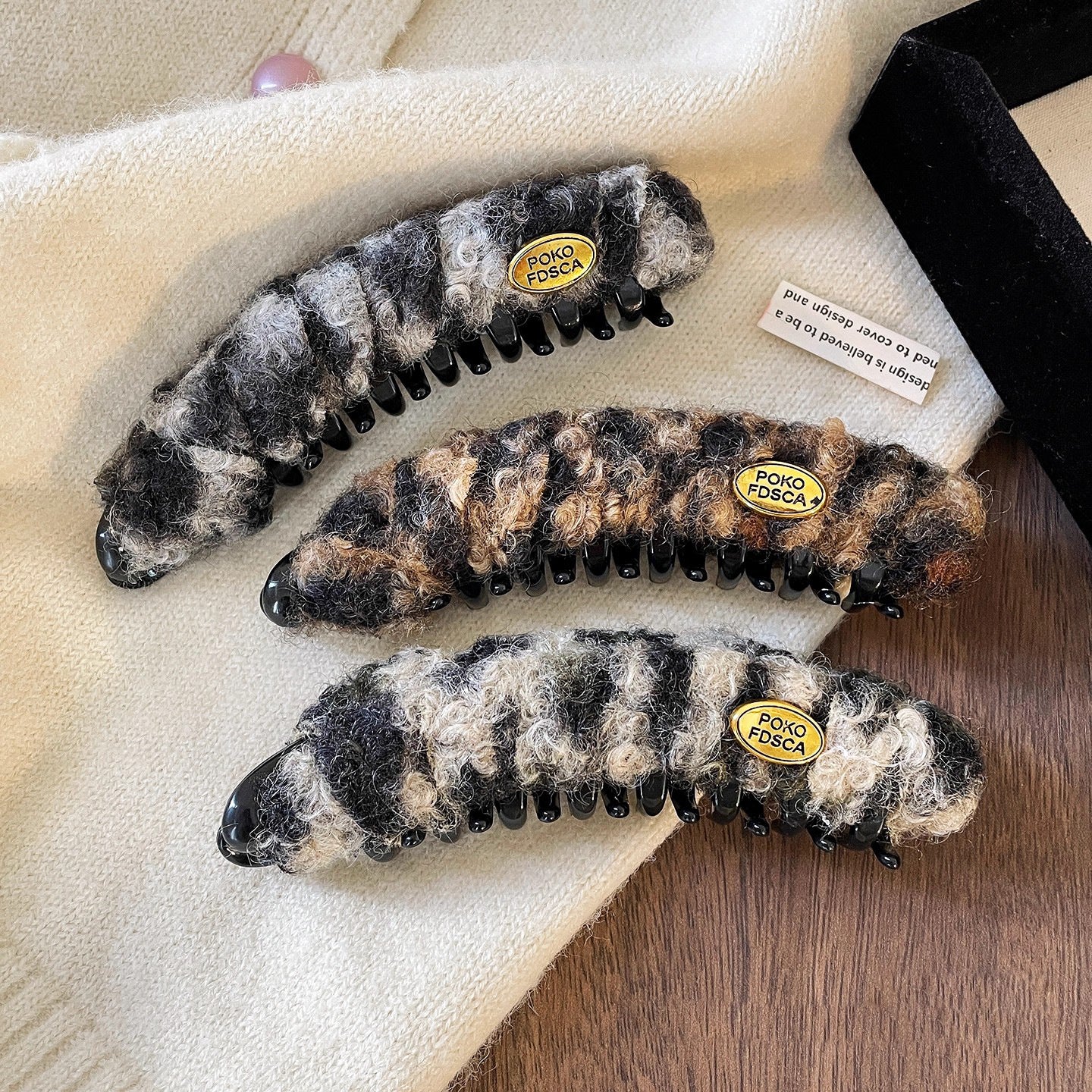 C廠【P57】美拉德毛絨香蕉夾秋冬高級感大號豎夾2025新款百搭時尚馬尾夾頭飾
 25.12-2「C廠-單筆結帳需滿，NT$500出貨(不含運費)」