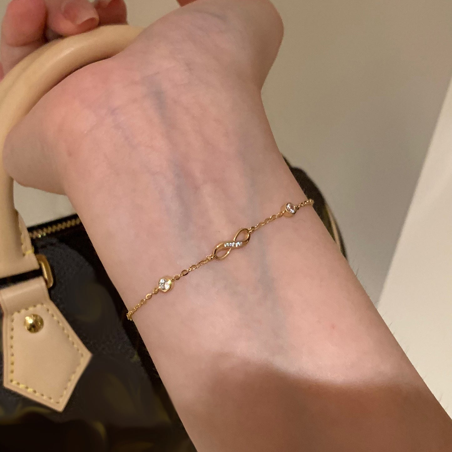 E廠【XDQ0086S】S925純銀莫比烏斯手鍊女簡約高級感無限微鑲百搭手飾歐美跨境
 26.08-2