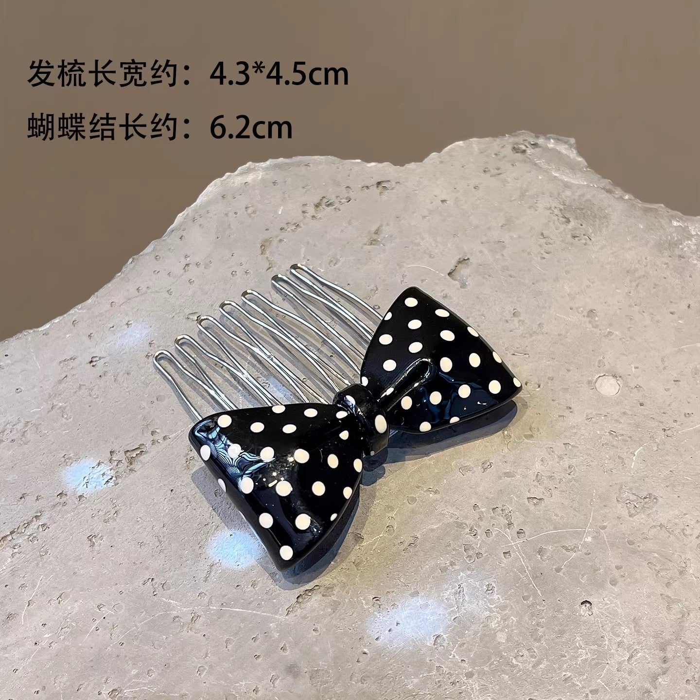 C廠【D113】韓系百搭波點蝴蝶結髮梳氣質碎髮瀏海夾2026新款倒插梳時尚髮卡女
 26.04-4「C廠-單筆結帳需滿，NT$500出貨(不含運費)」