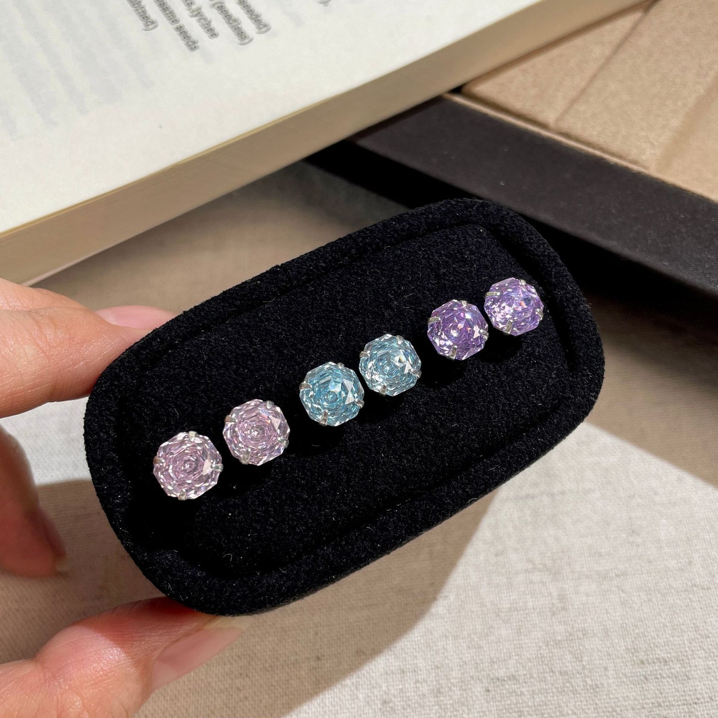 F廠【DQ10522E】S925純銀8mm爆閃千禧玫瑰切耳環女精緻百搭耳骨釘高級感耳飾
 25.09-1