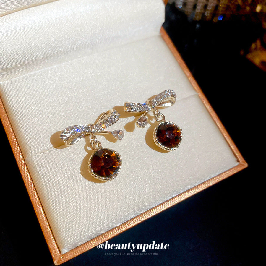 A廠【HE29139】925銀針鑲鑽蝴蝶結圓形吊墜耳環女氣質日常通勤耳環輕奢高級感耳飾女
 25.11-1