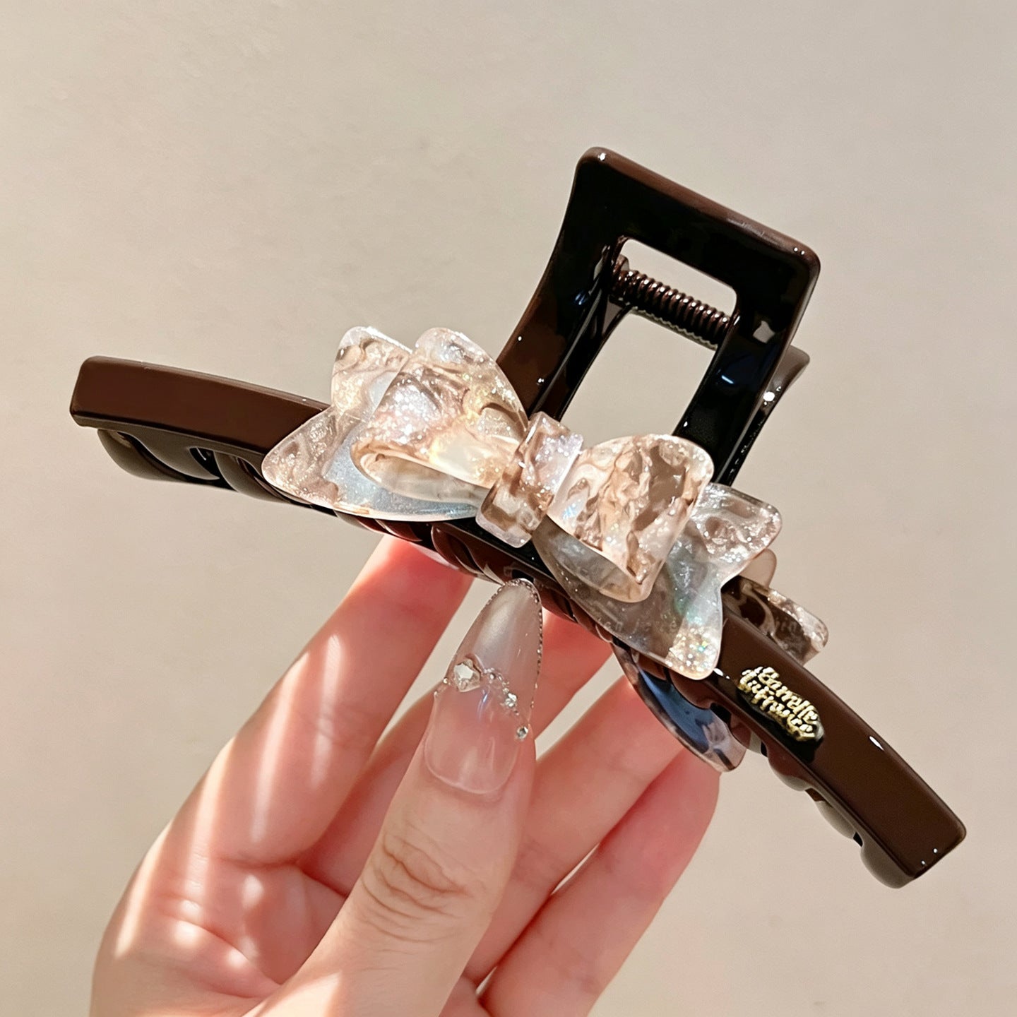 C廠【X647】高級感醋酸蝴蝶結抓夾女大號量多鯊魚夾夾2026新款後腦勺飾
 26.07-5